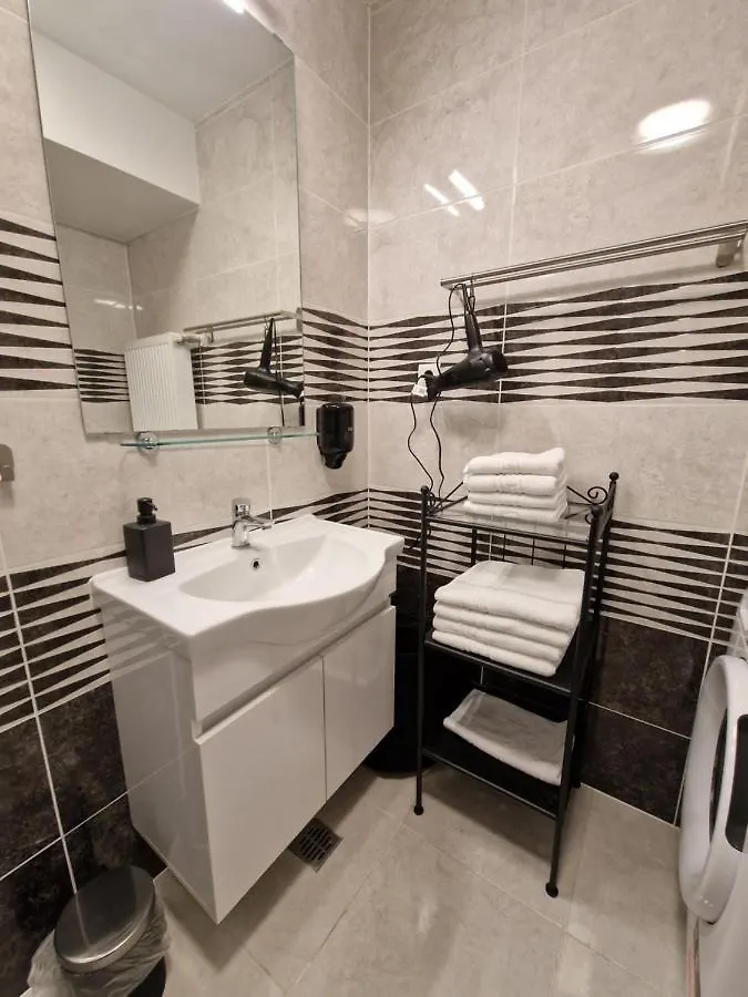 Apartamento Golden Airport Residence Otopeni