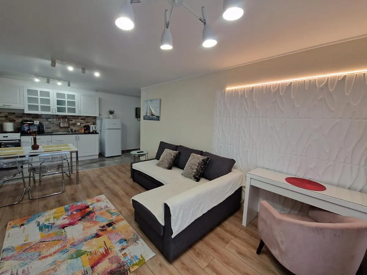 Golden Airport Residence Otopeni Apartamento